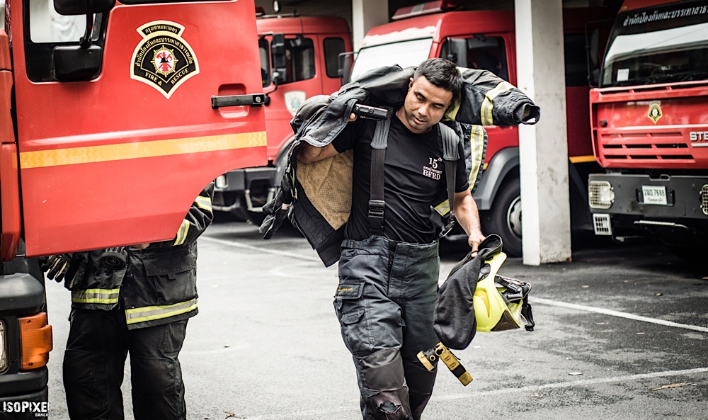Read more about the article Firefighters of Bangkok Barracks